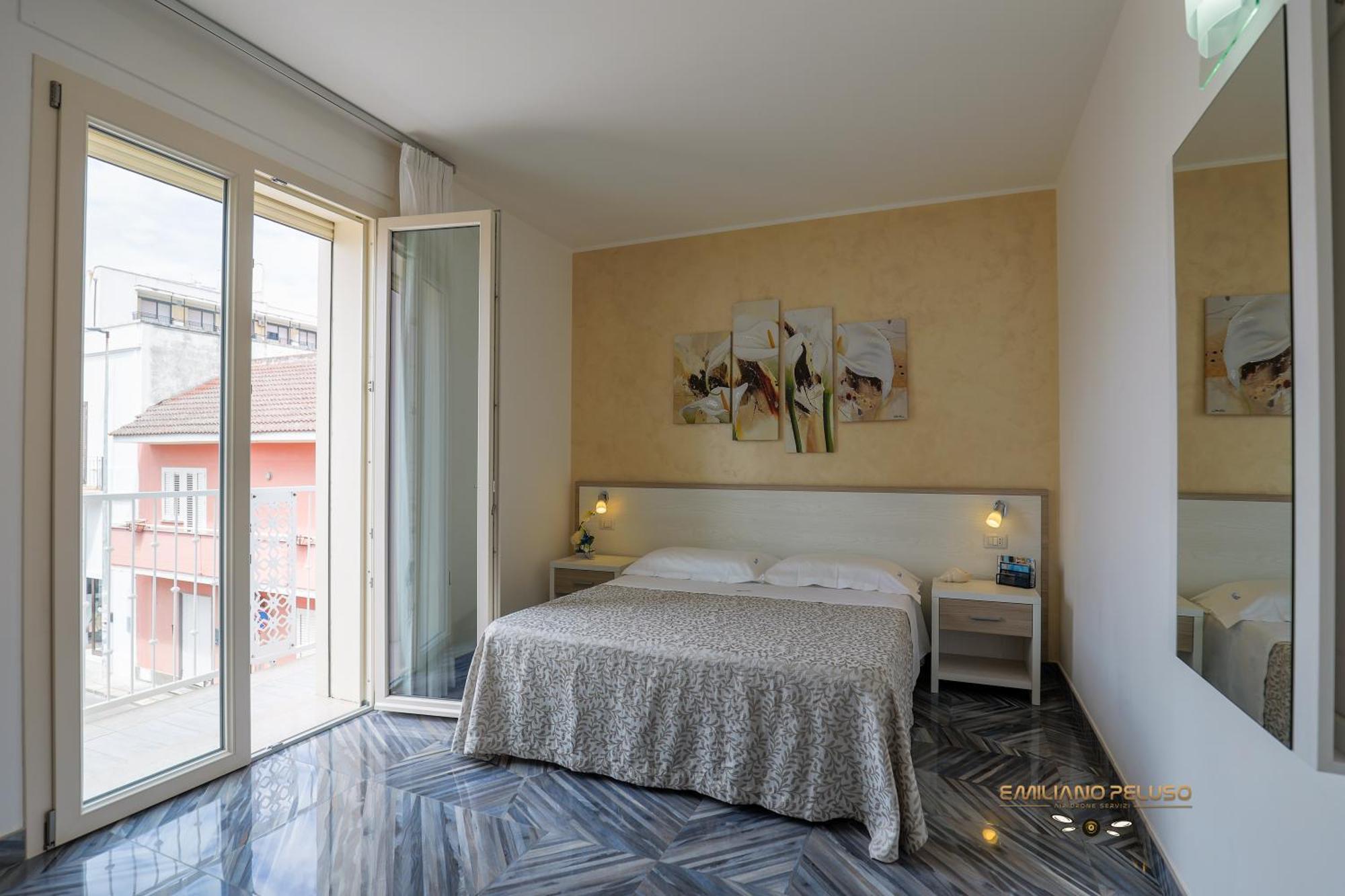 Casa Alfieri"Rooms And Apartments" Porto Cesareo Esterno foto