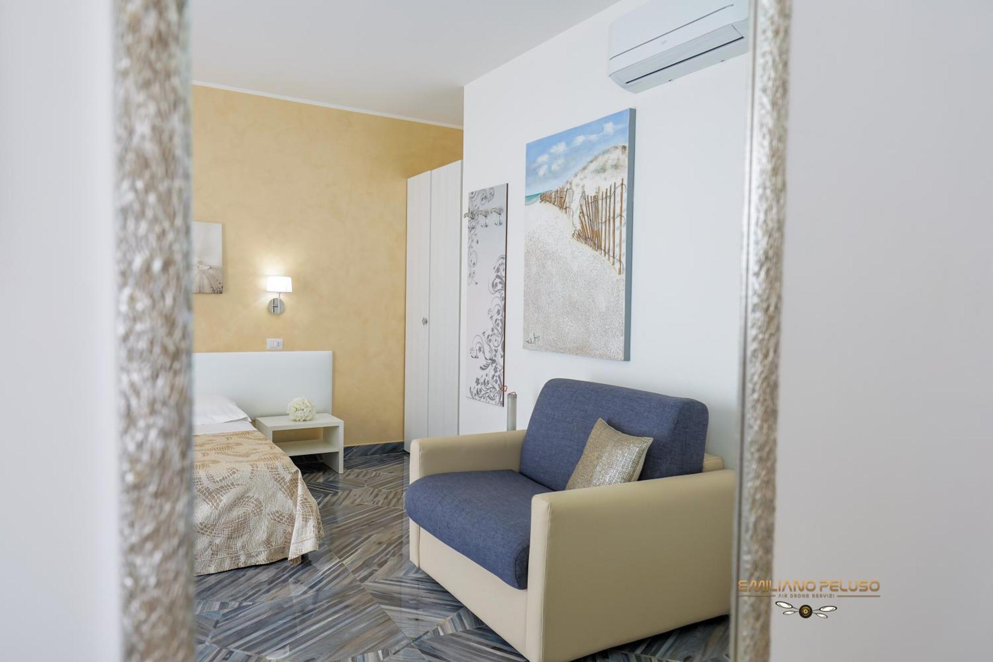 Casa Alfieri"Rooms And Apartments" Porto Cesareo Esterno foto