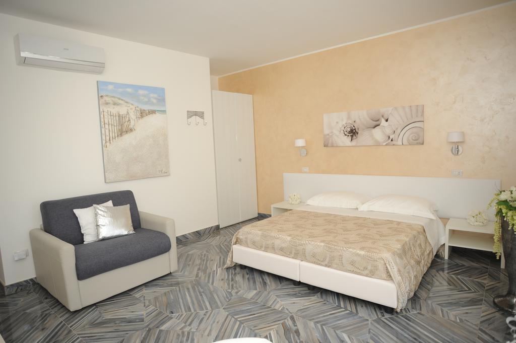 Casa Alfieri"Rooms And Apartments" Porto Cesareo Esterno foto
